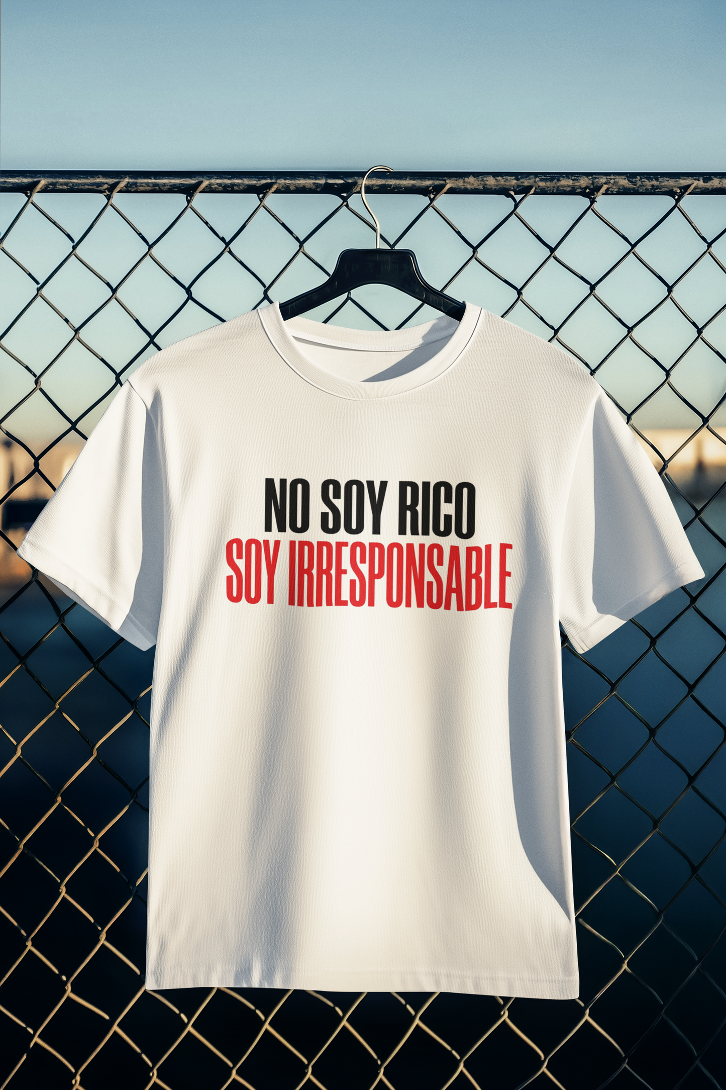 Playera No Soy Rico, Soy Irresponsable