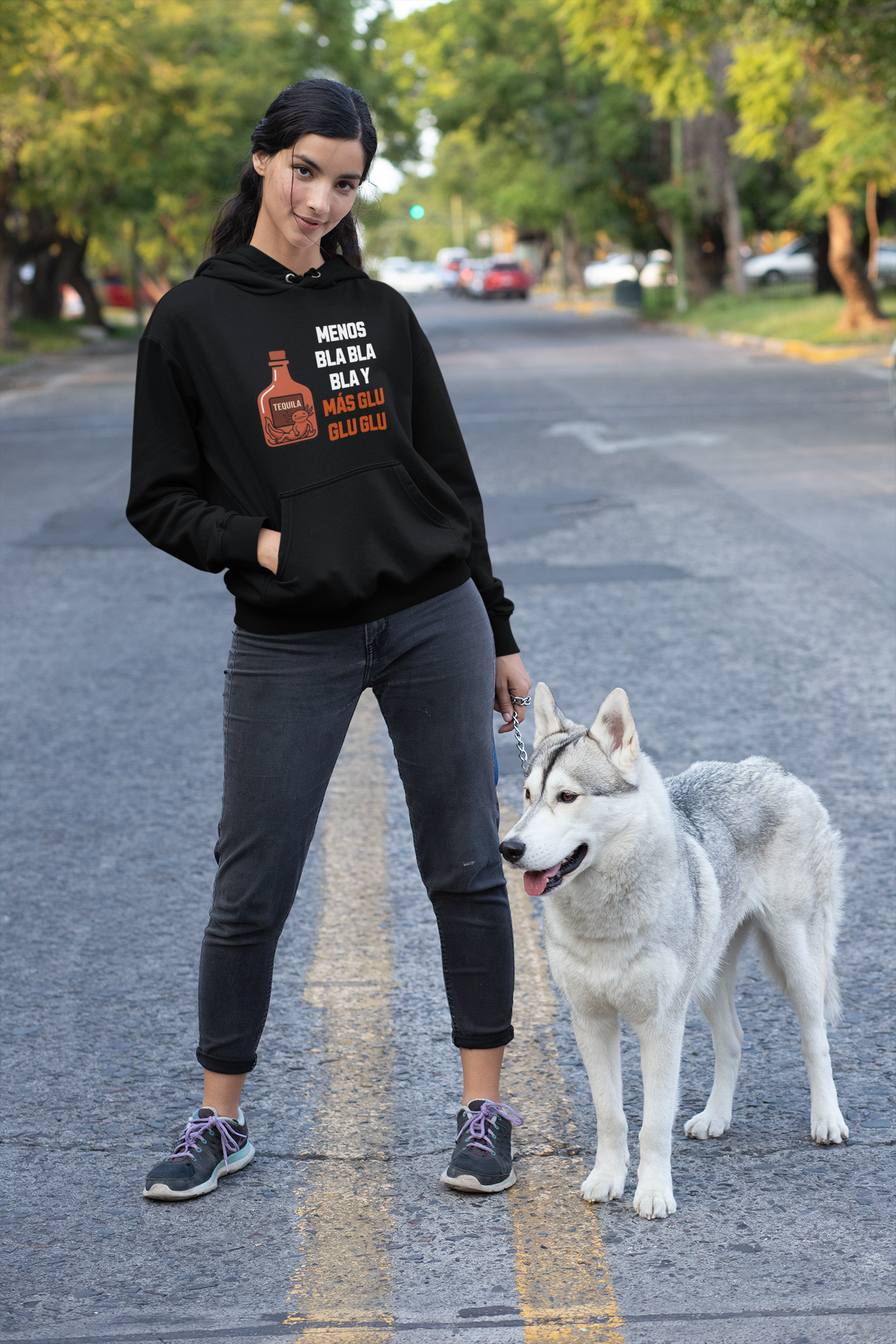 Hoodie Menos Bla Bla Bla y Más Glu Glu Glu