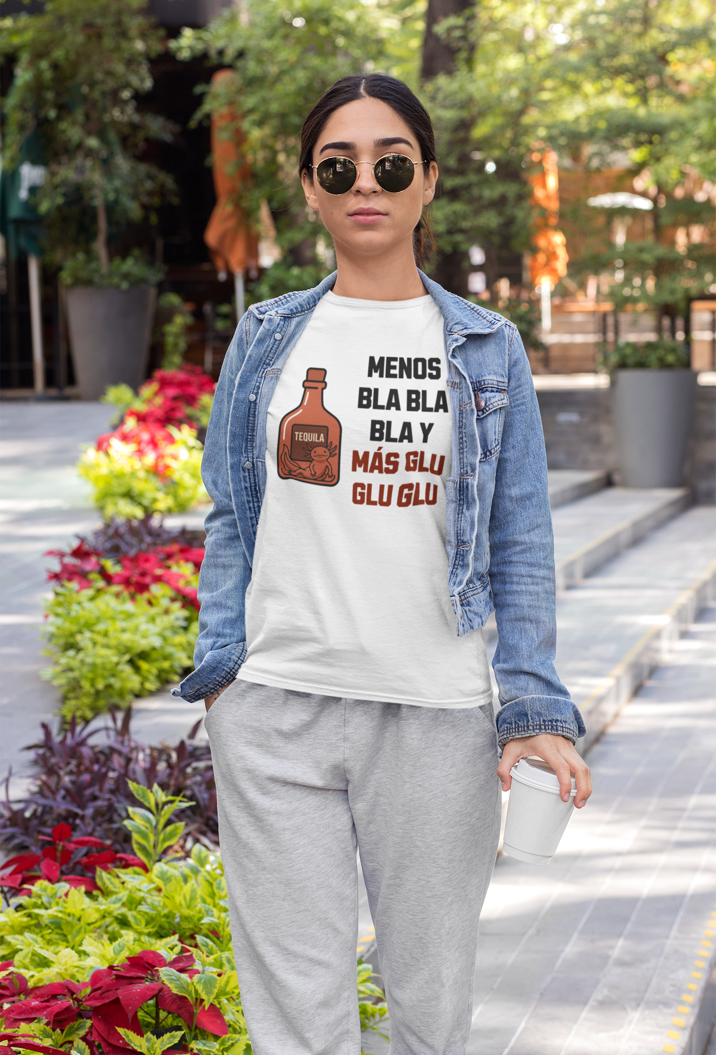 Playera Menos Bla Bla Bla y Más Glu Glu Glu